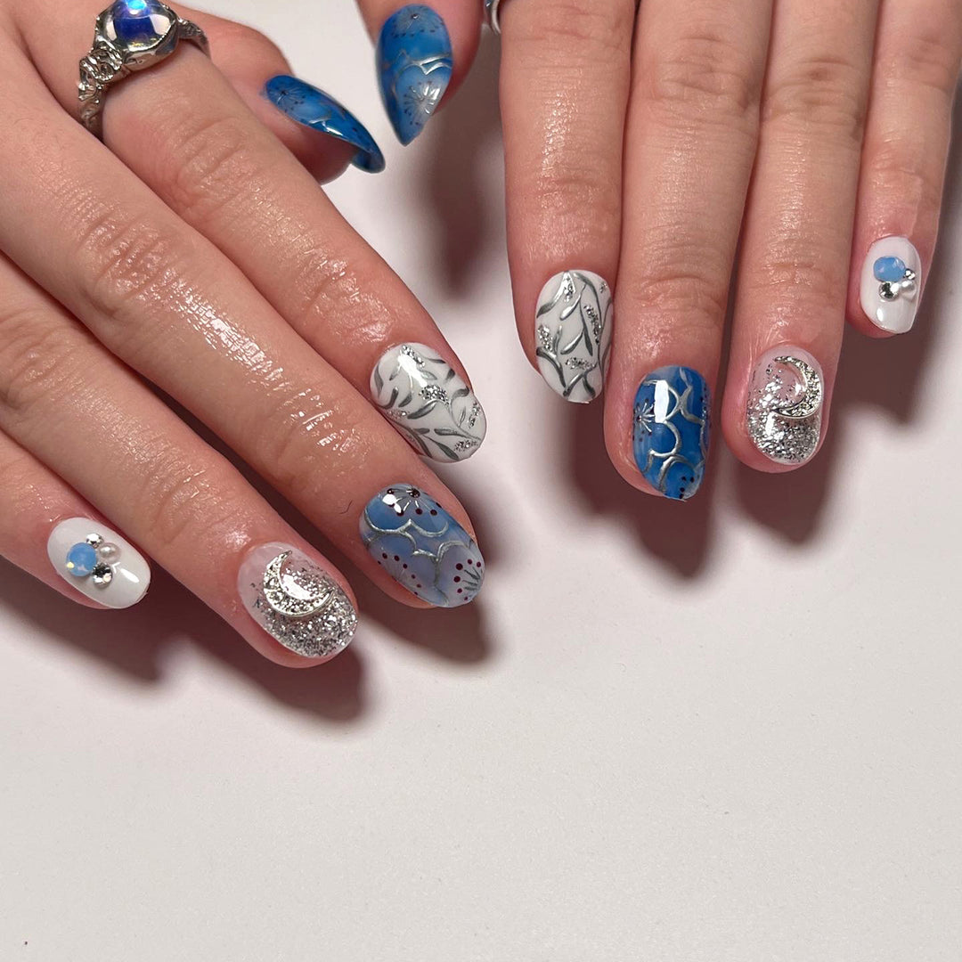 Artistic nail extensions with sparkling accents Bowlift