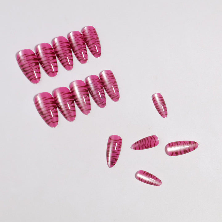 Artistic Stiletto Nail Art Tips Bowlift