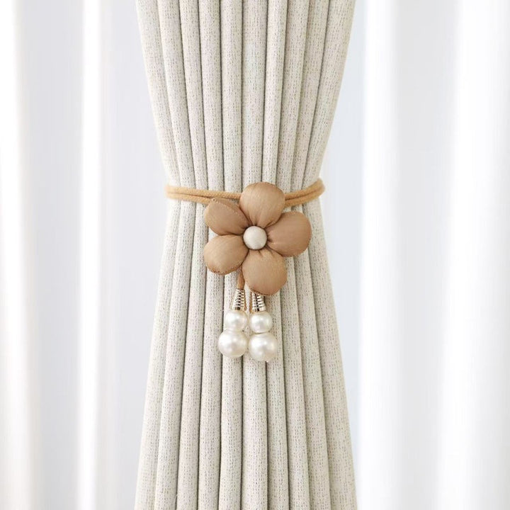 Decorative curtain holder Bowlift