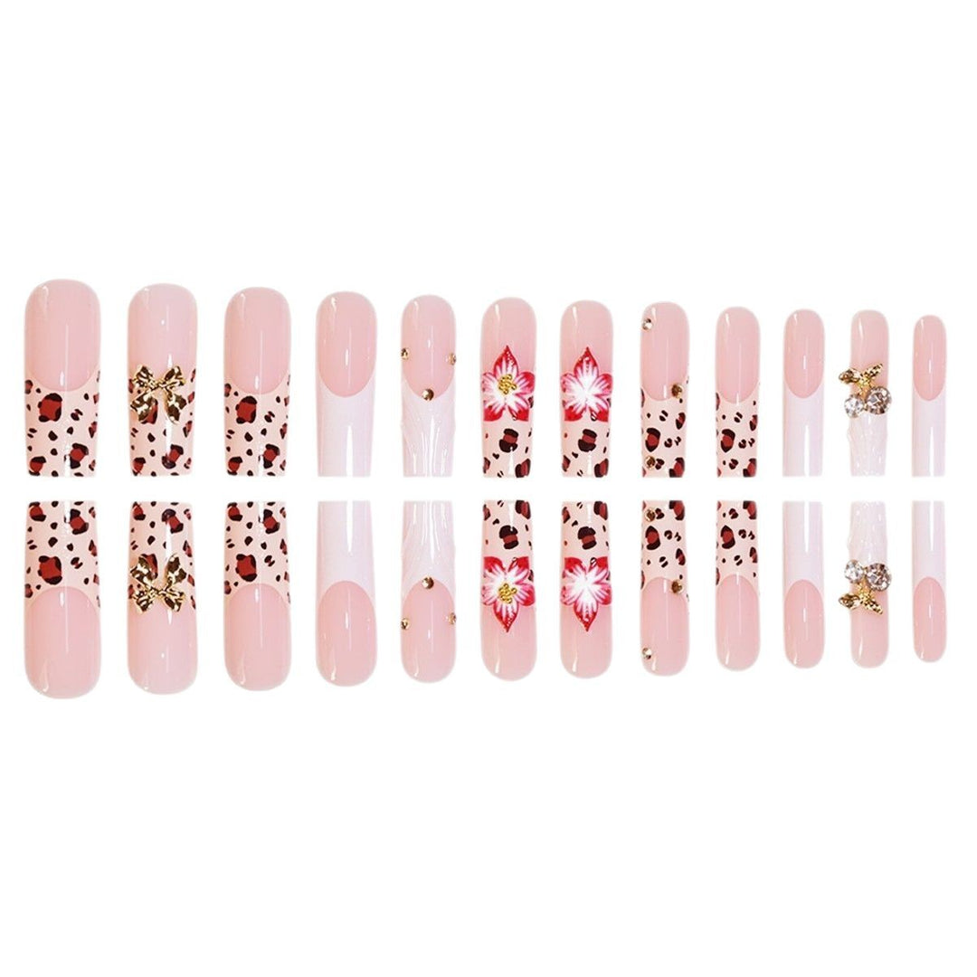Artistic 3D Floral Press-On Nail Extensions Bowlift