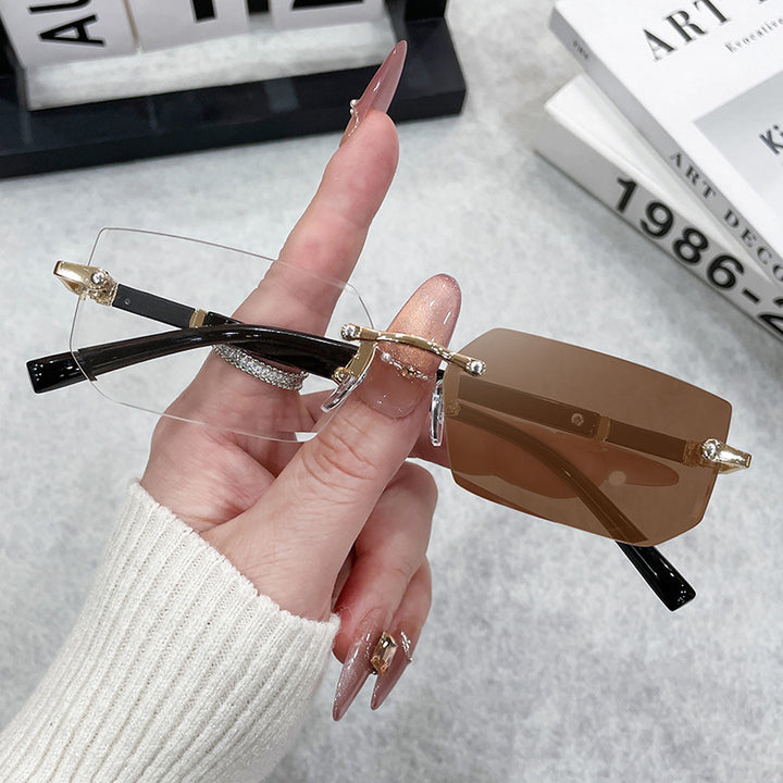 Ladies elegant and fashionable sunglasses with transparent frame Bowlift