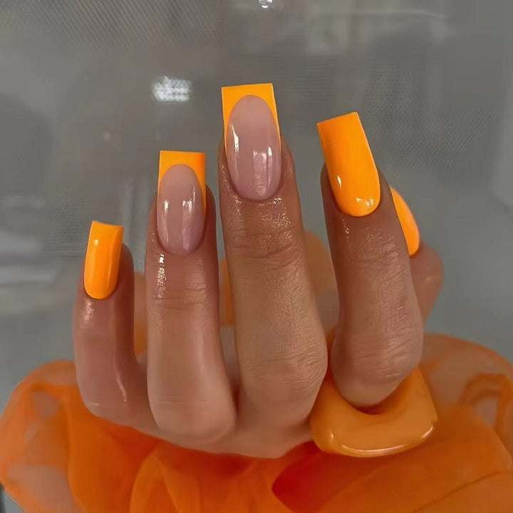 Vibrant Nail Extensions Bowlift