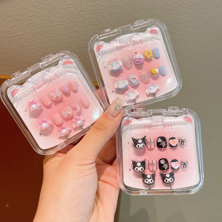 Creative artificial nails with 3D designs Bowlift