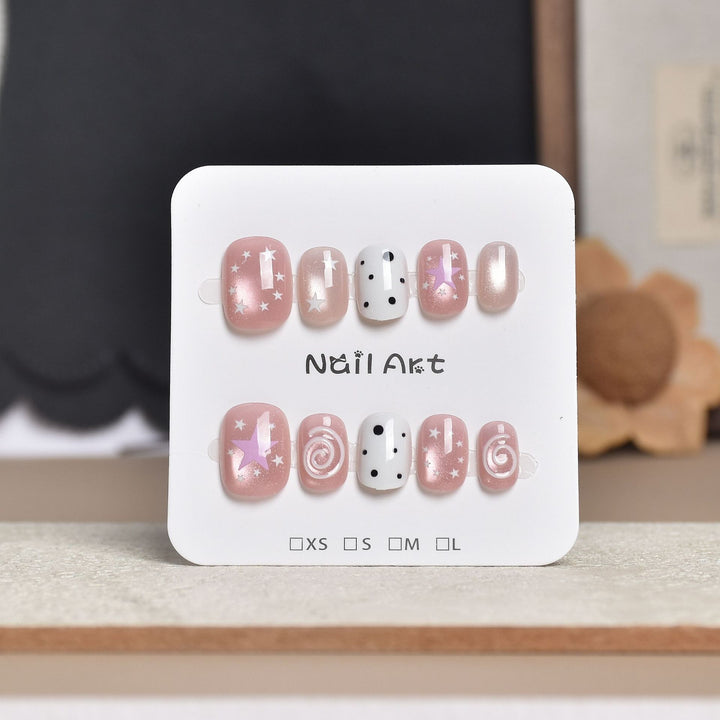 Artistic Star-Embellished Press-On Nail Set Bowlift