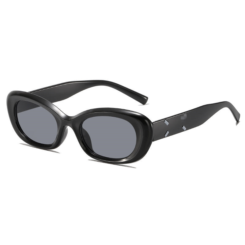Fashionable Sunglasses Bowlift