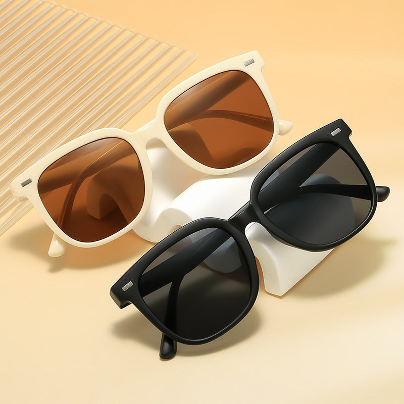 Stylish Oversized Sunglasses Bowlift