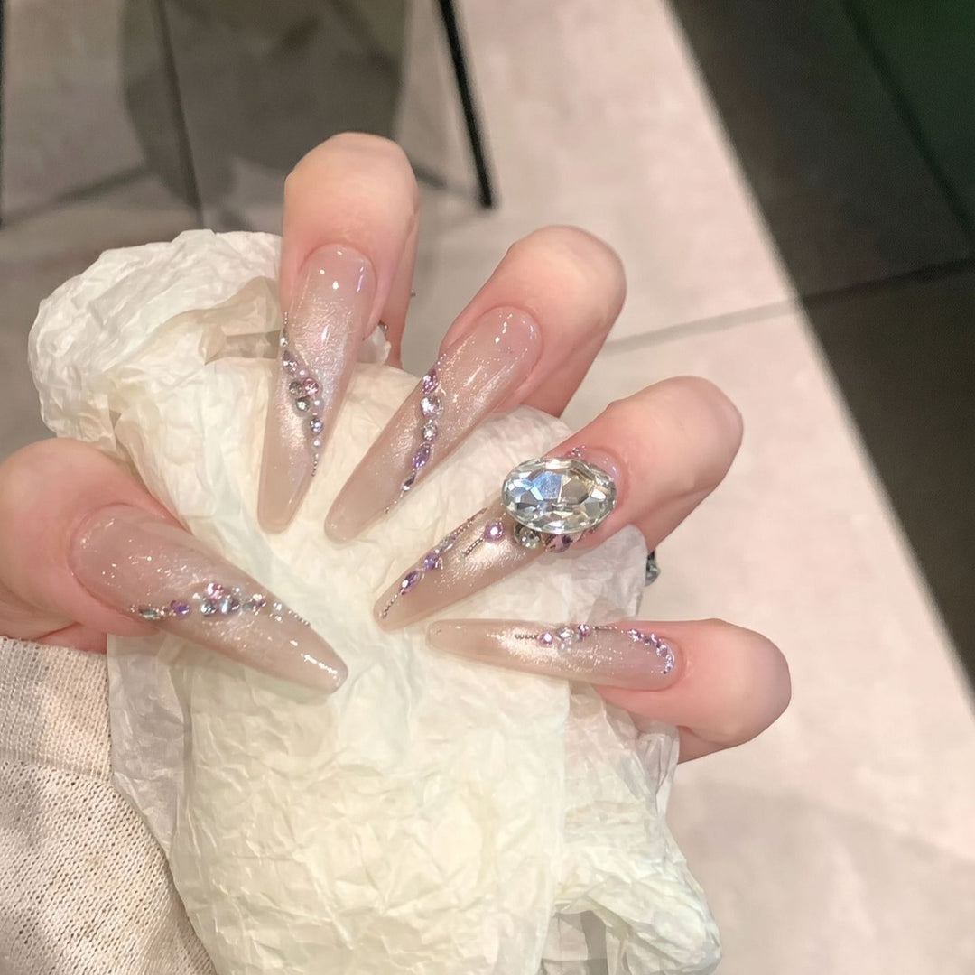 Glamorous Rhinestone-Embellished Stiletto Press-On Nails Bowlift