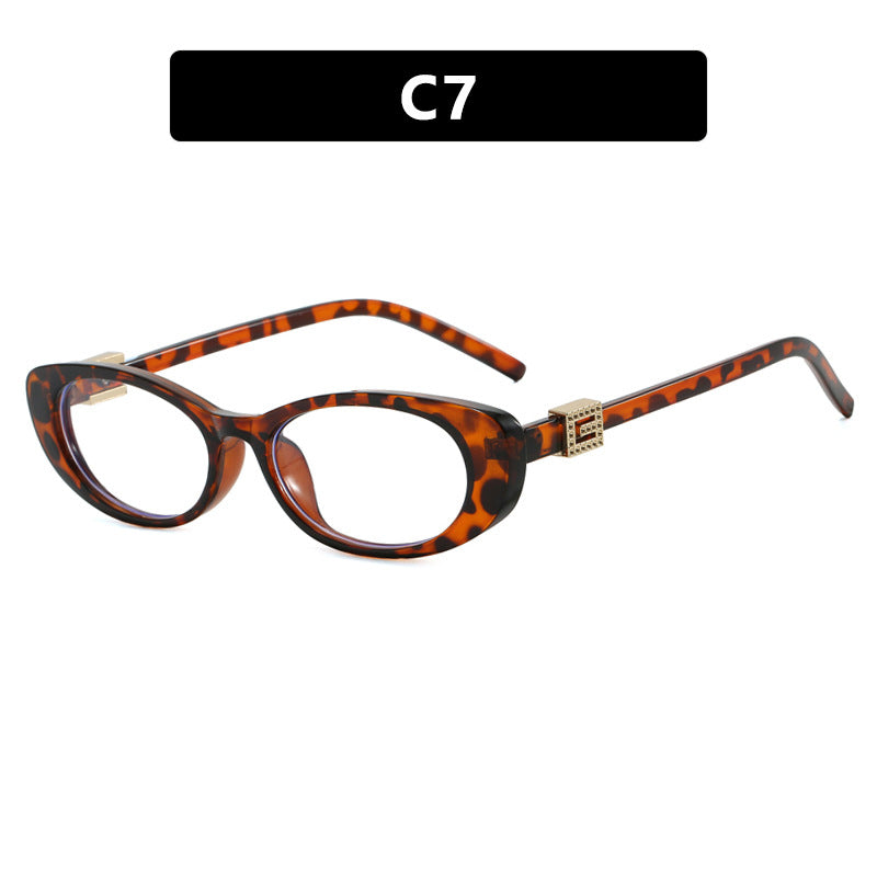 Women elegant Cat-Eye sunglasses with fine accents Bowlift