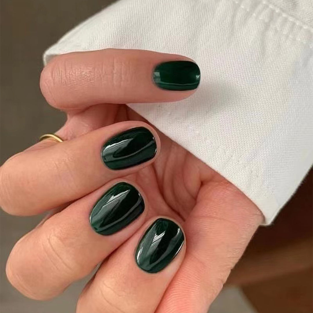 Elegant Nail Art with Gloss Finish Bowlift