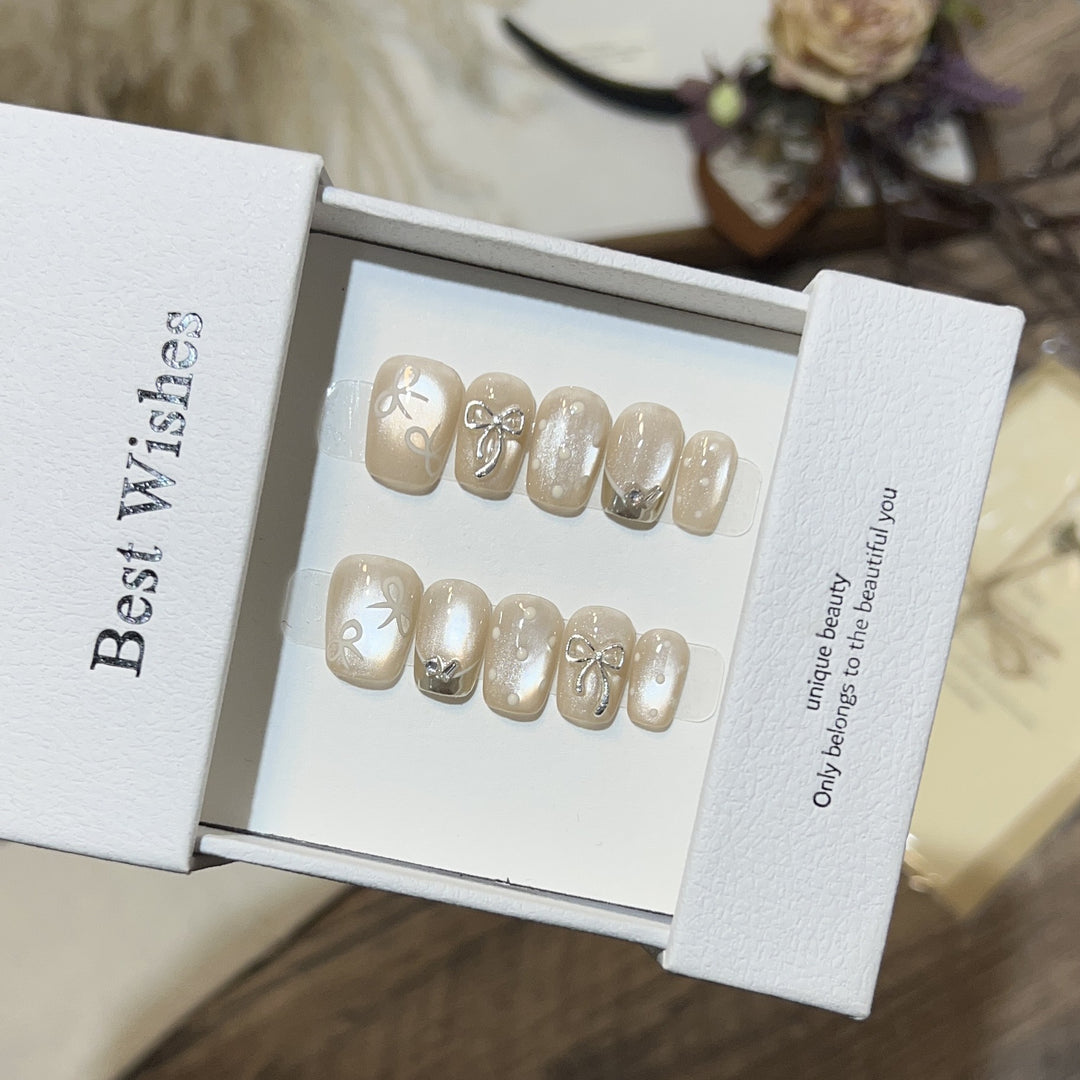 Elegant Bow-Embellished Press-On Nail Art Set Bowlift