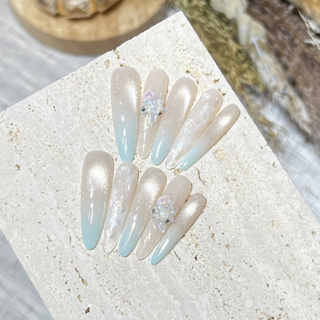 Elegant Stiletto Press-On Nail Set with Glitter Finish Bowlift