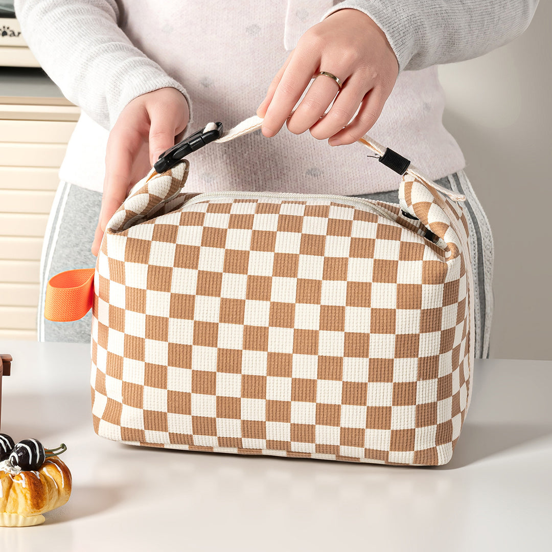 Insulated Lunch Carrier Bag with Fun Strawberry Design Bowlift