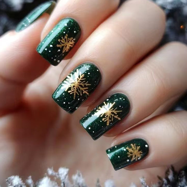 Holiday-Themed Sparkling Nail Art Bowlift