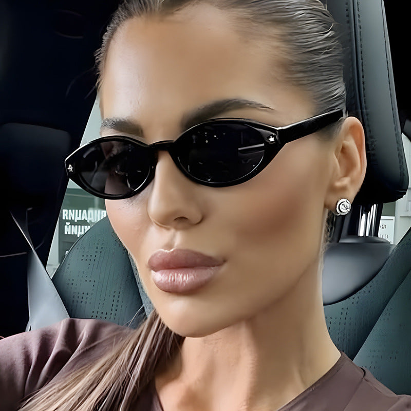 Women's Cat-Eye Sunglasses with Elegant Carry Bag Design Bowlift