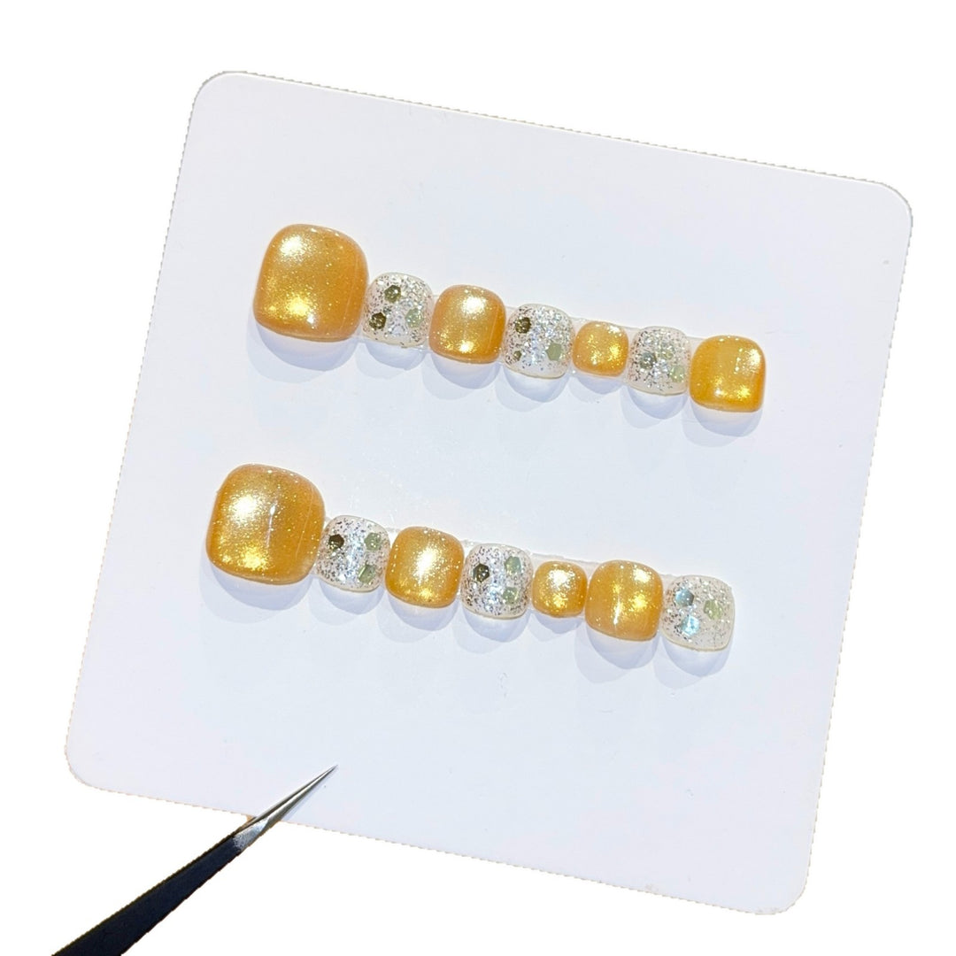 Artificial nails with glamorous glitter effect and trendy design Bowlift