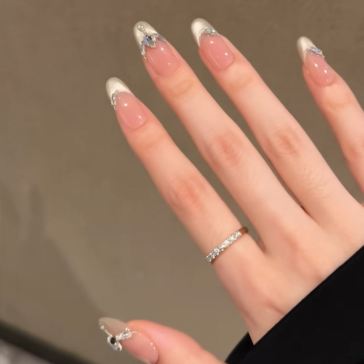 Decorative Press-On Nail Set with Glitter and Rhinestone Accents Bowlift