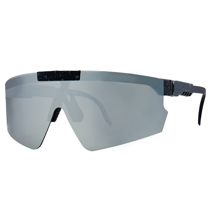 Women's sport sunglasses in modern design with large lenses Bowlift