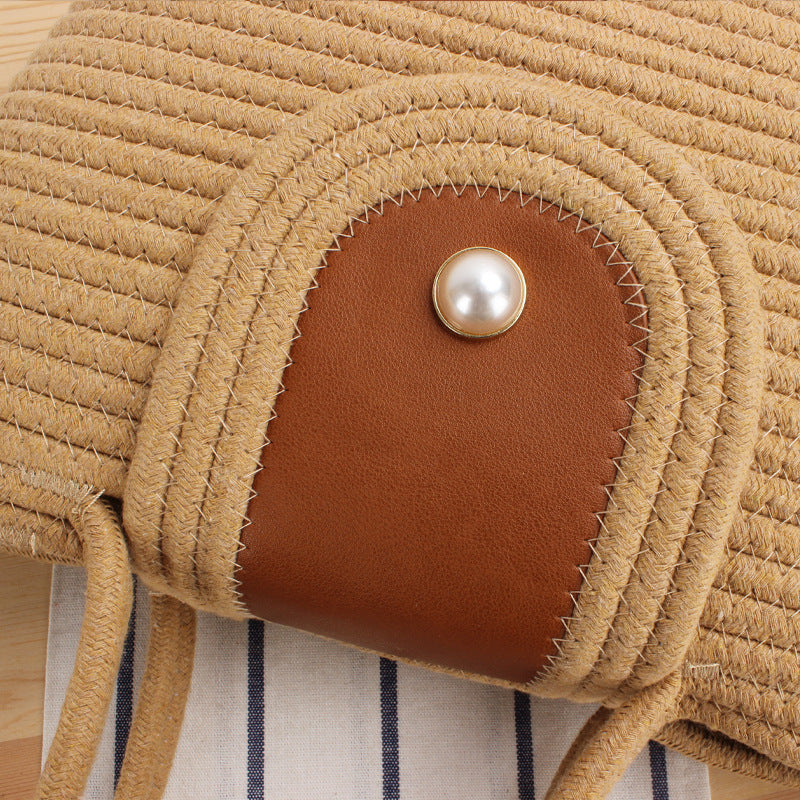 Elegant basket bag with leather flap closure Bowlift