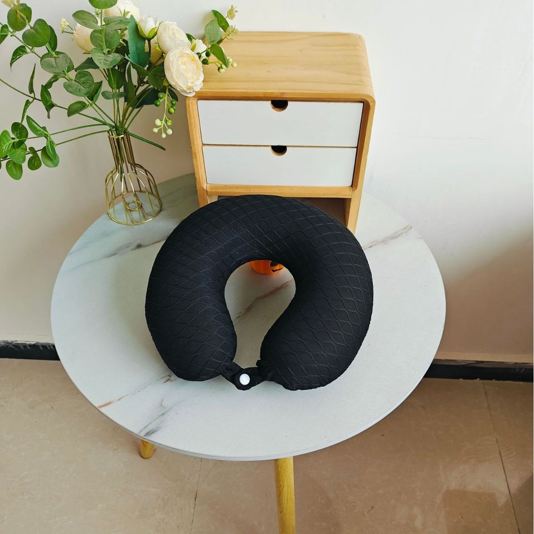 Unisex Neck Support with ergonomic design and removable cover Bowlift