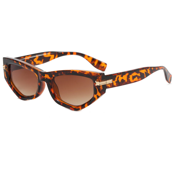 Women's trendy Cat-Eye sunglasses with painted frame and accentuated metal details Bowlift