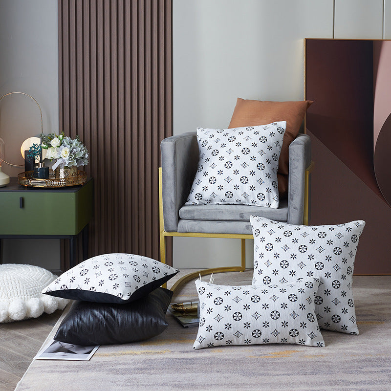 Geometric Patterned Throw Cushion