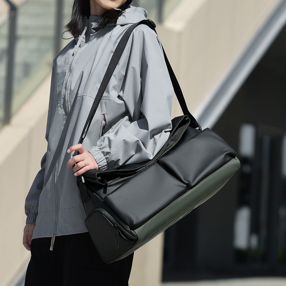 Versatile Multi-Pocket Messenger Bag Bowlift