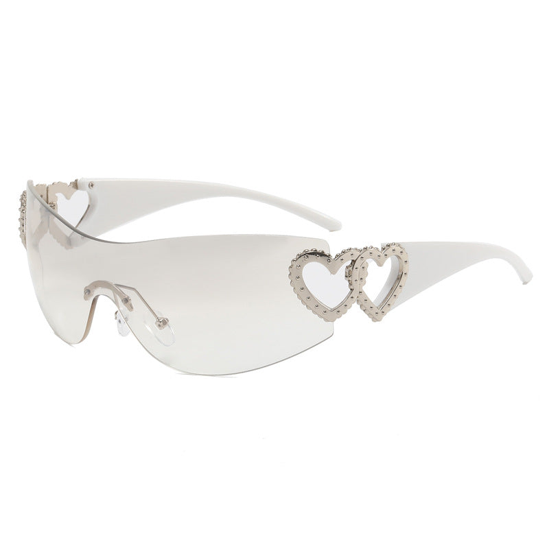 Ladies Fashion Sunglasses with Heart Applications Bowlift