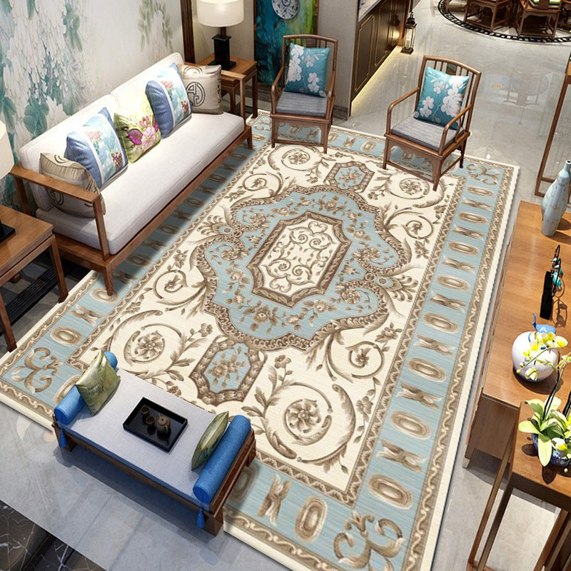 Vintage-inspired geometric pattern rug