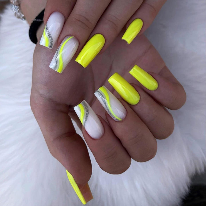Elegant Crystal-Embellished Press-On Nail Design Bowlift