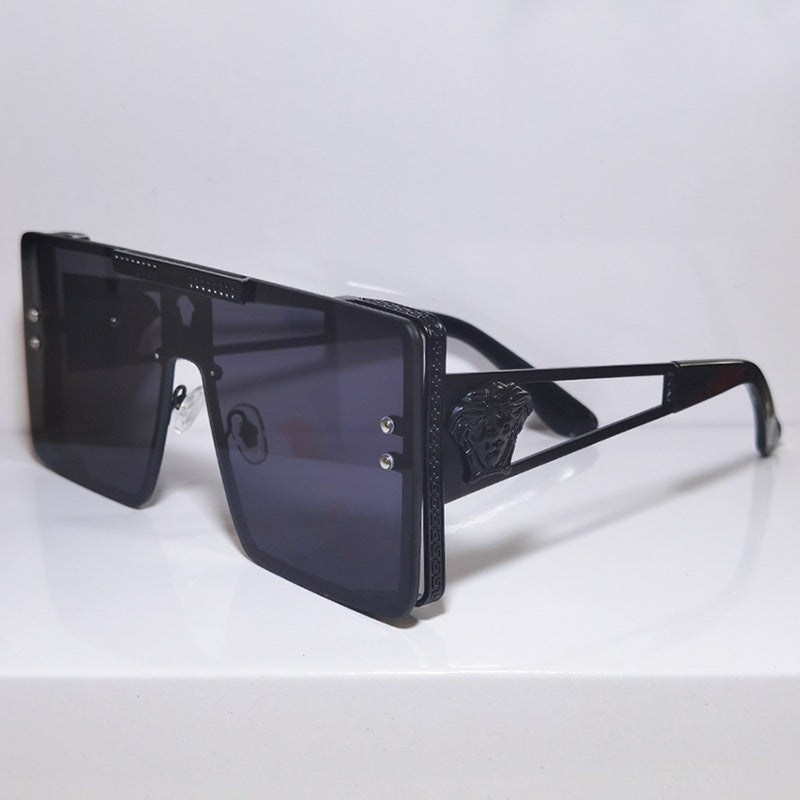 Ladies oversized luxury sunglasses with delicate design element Bowlift