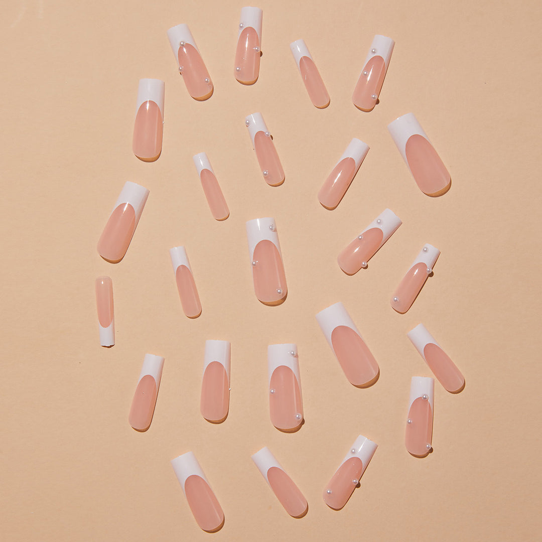Artificial nail set with elegant 3D pearl decorations Bowlift