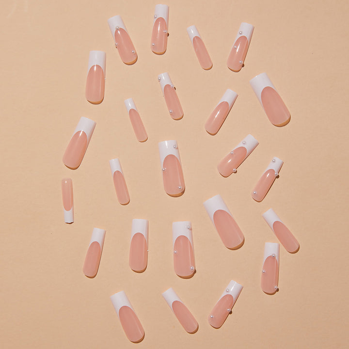 Artificial nail set with elegant 3D pearl decorations Bowlift