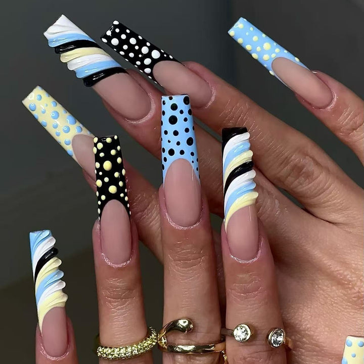 Artificial Nail Set with Stylish Geometric Designs Bowlift