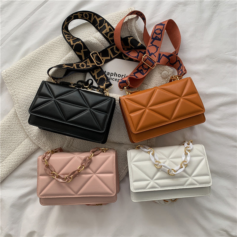 WoElegant Quilted Handheld Clutch Bowlift