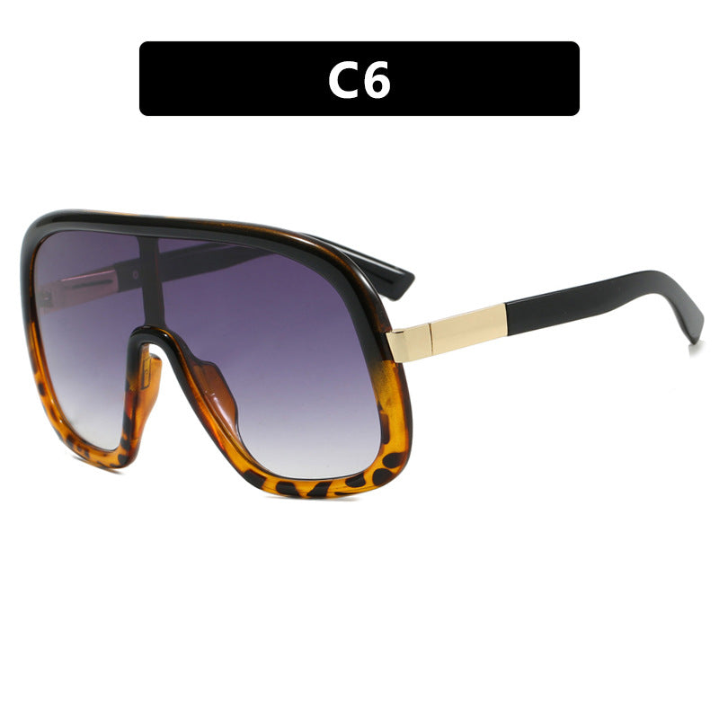 Women's oversized sunglasses in elegant retro design Bowlift