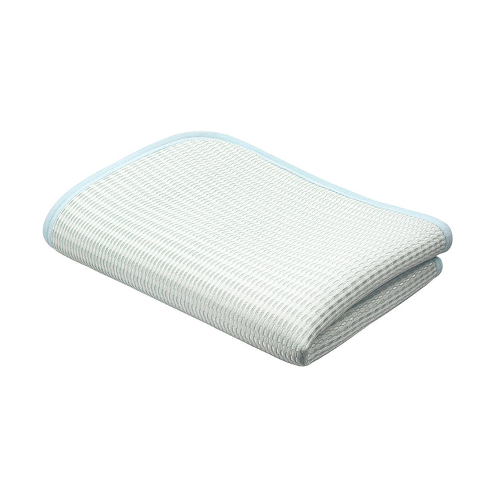Women Patterned and breathable Bedspread Bowlift