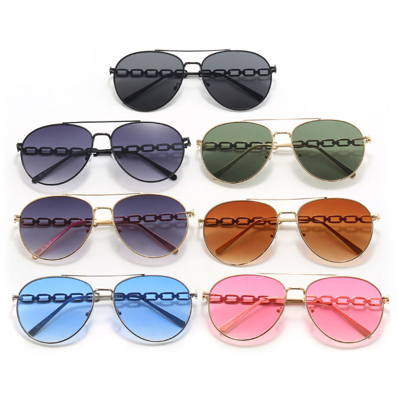 Women's Oversized Sunglasses with Fashionable Chain Frame Bowlift