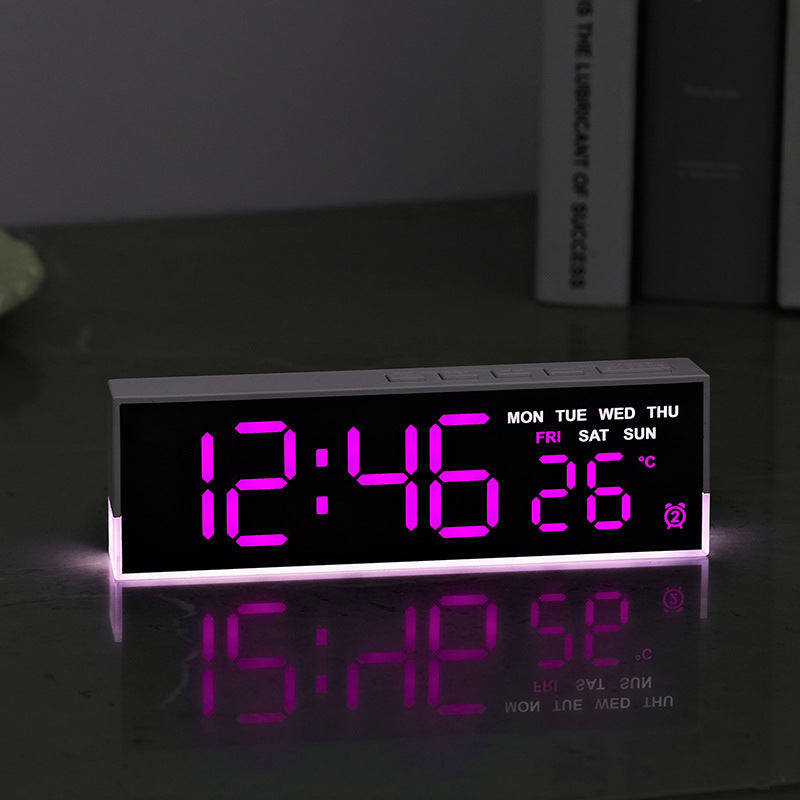 Digital watch with integrated thermometer and weekday display Bowlift