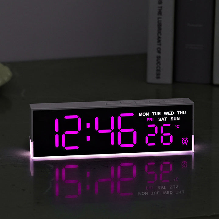 Digital watch with integrated thermometer and weekday display Bowlift