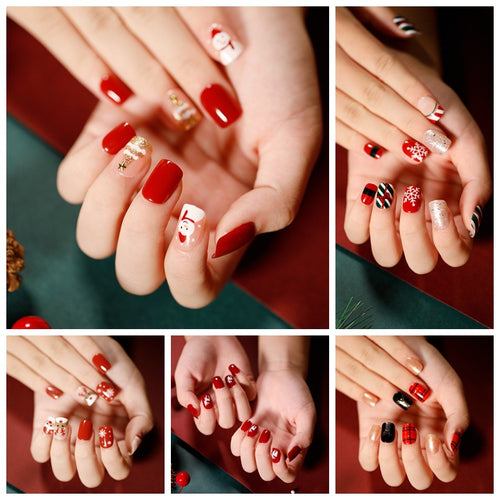 Elegant artificial nails with golden accents and floral design Bowlift