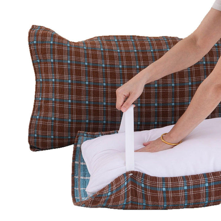 Unisex pillow with practical carrying handle Bowlift