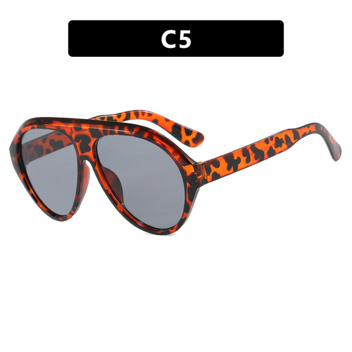 Women's oversized sunglasses with stylish design and protective UV filter Bowlift