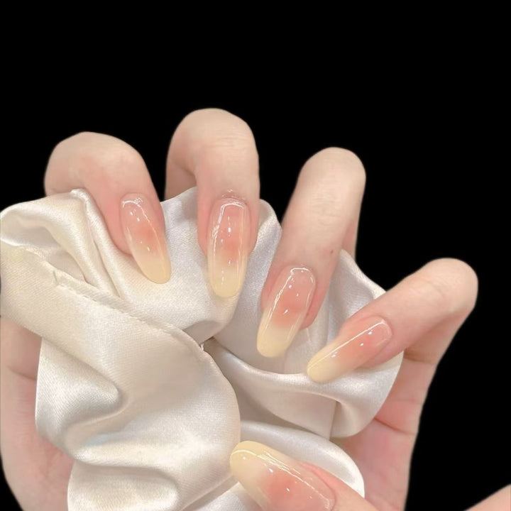 Artificial Nails in Elegant Ombre Look Bowlift
