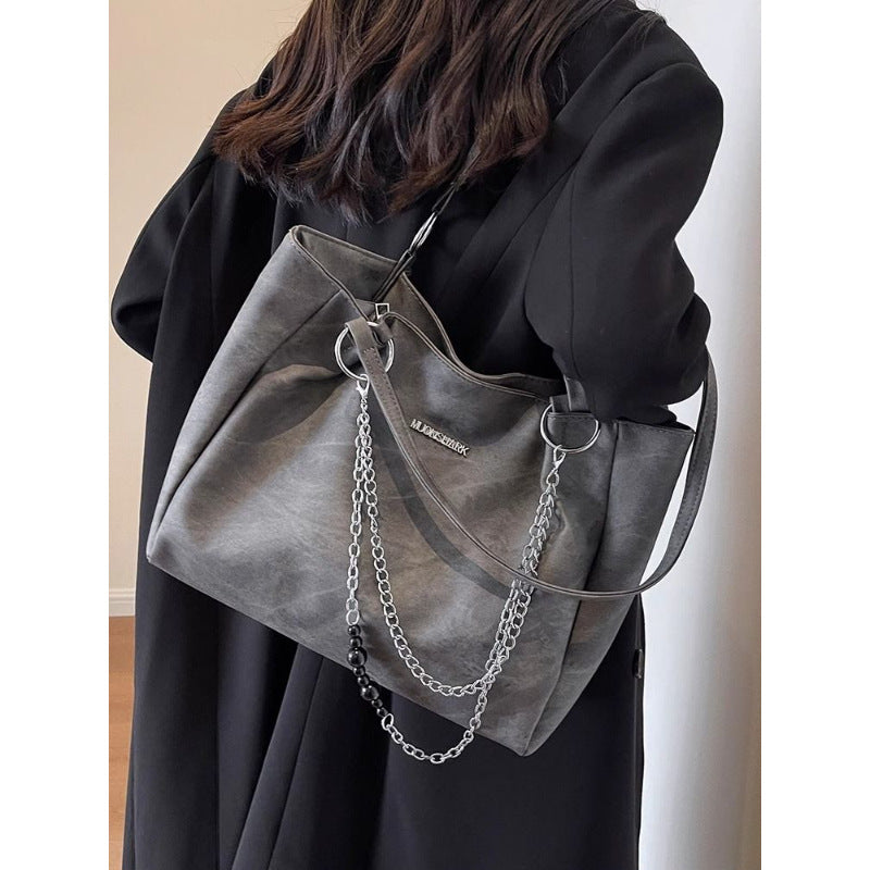Urban Chic Shoulder Bag Bowlift