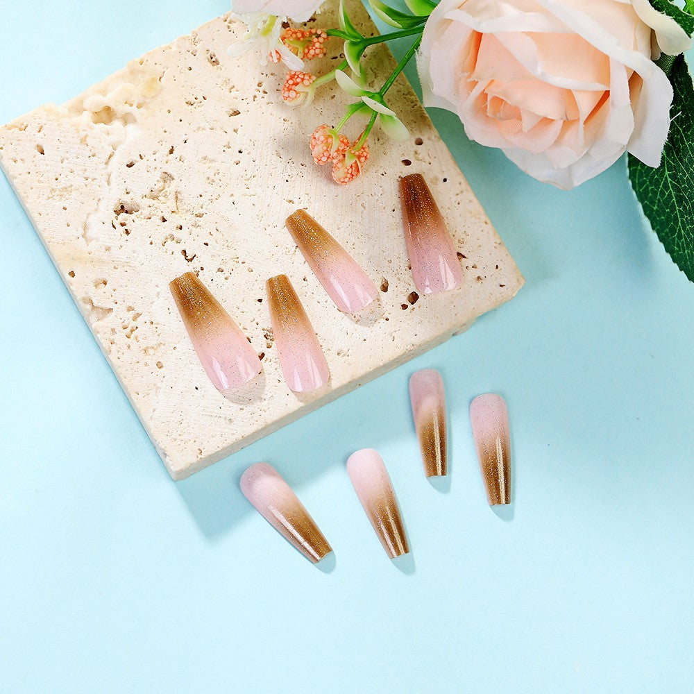 Artificial nails with elegant ombre effect Bowlift