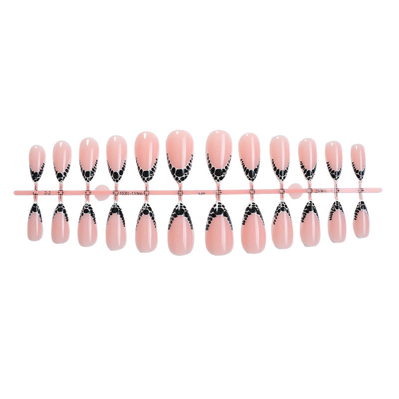 Creative Nail Art Set with Elegant Tip Accents Bowlift