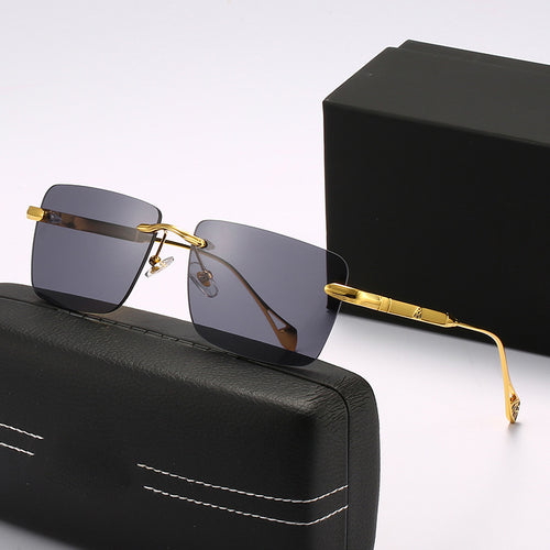 Women's fashionable square sunglasses with luxurious metal accents Bowlift