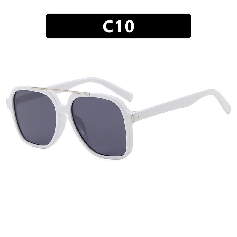 Women's square sunglasses with protective UV filter and elegant frame Bowlift