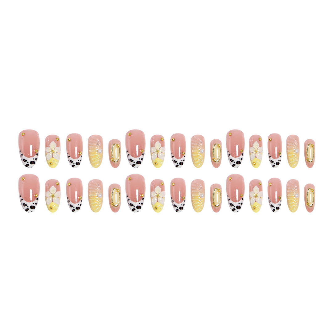 Artificial nails with floral patterns and golden accents Bowlift