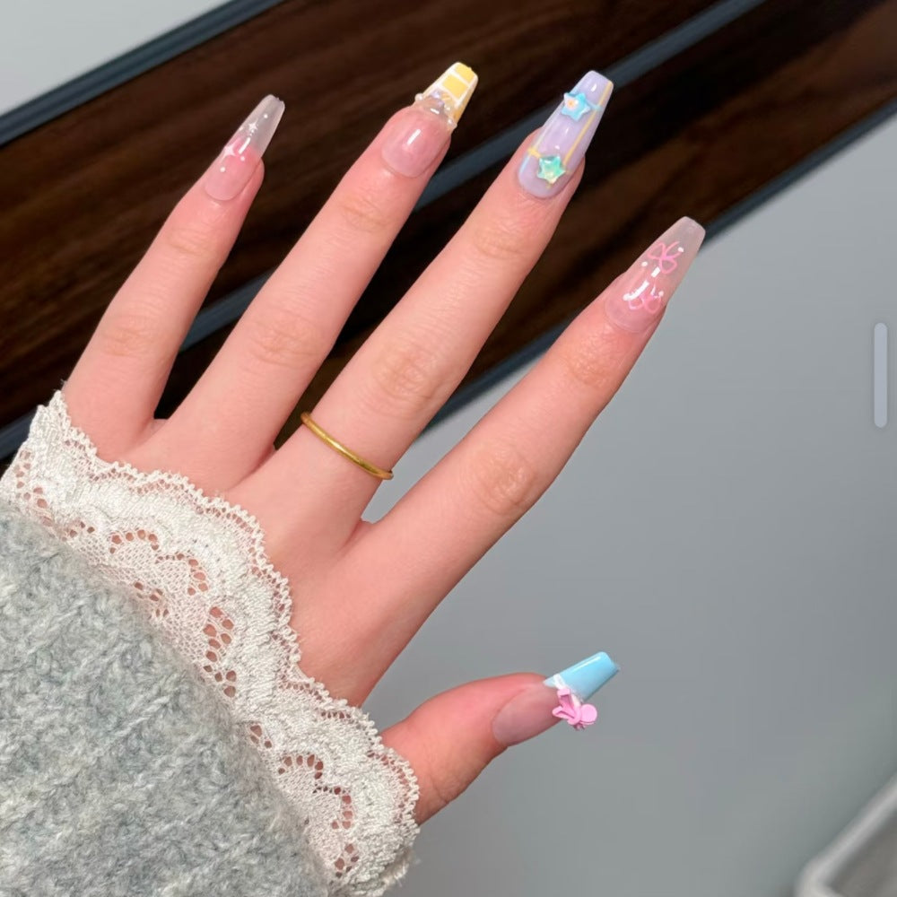 Artificial nails with Playful Design Bowlift